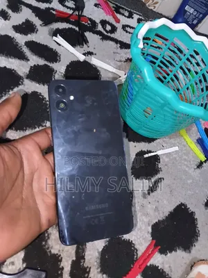 Samsung Galaxy A05 64 GB Gray