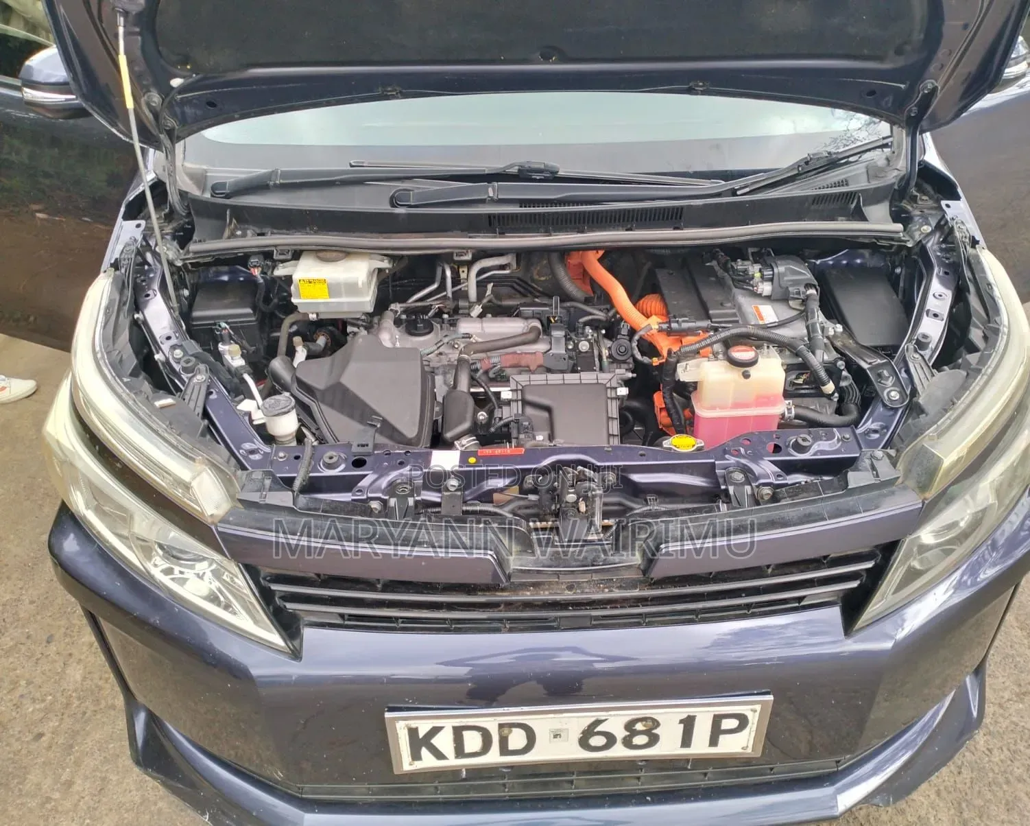 Toyota Voxy Hybrid X 2WD 7-Seater 2014 Purple