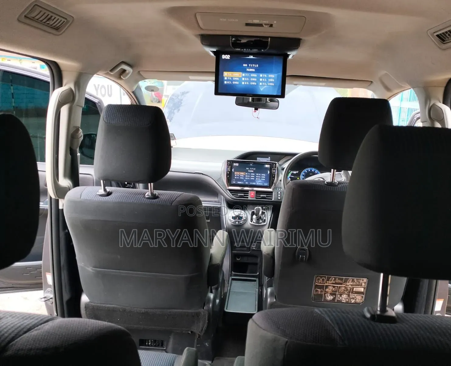 Toyota Voxy Hybrid X 2WD 7-Seater 2014 Purple