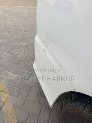 Toyota Voxy X Side Lift-Up Tilt Seat 4WD 7-Seater 2018 White