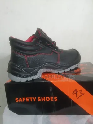 Leather Safety Boot in Different Sizes