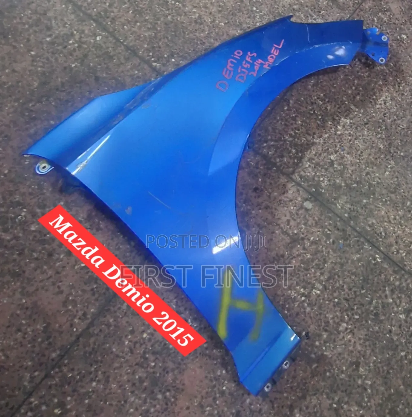 Demio 2015 Fenders
