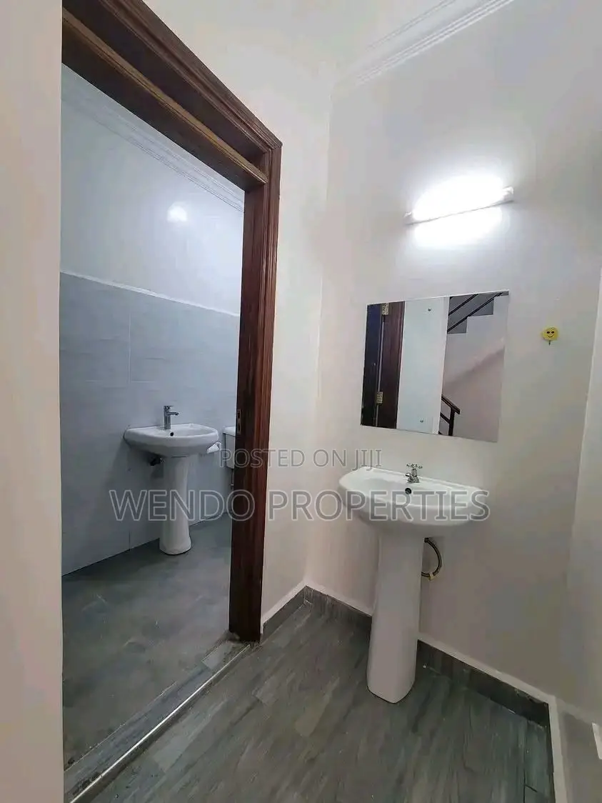 2bdrm House in Ngong CBD for rent
