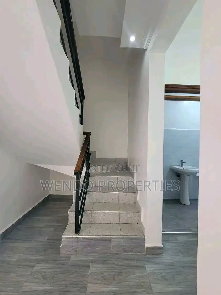 2bdrm House in Ngong CBD for rent