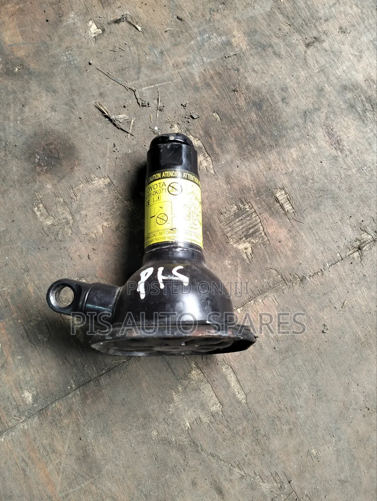 Toyota Fortuner Jack Lift 4wd
