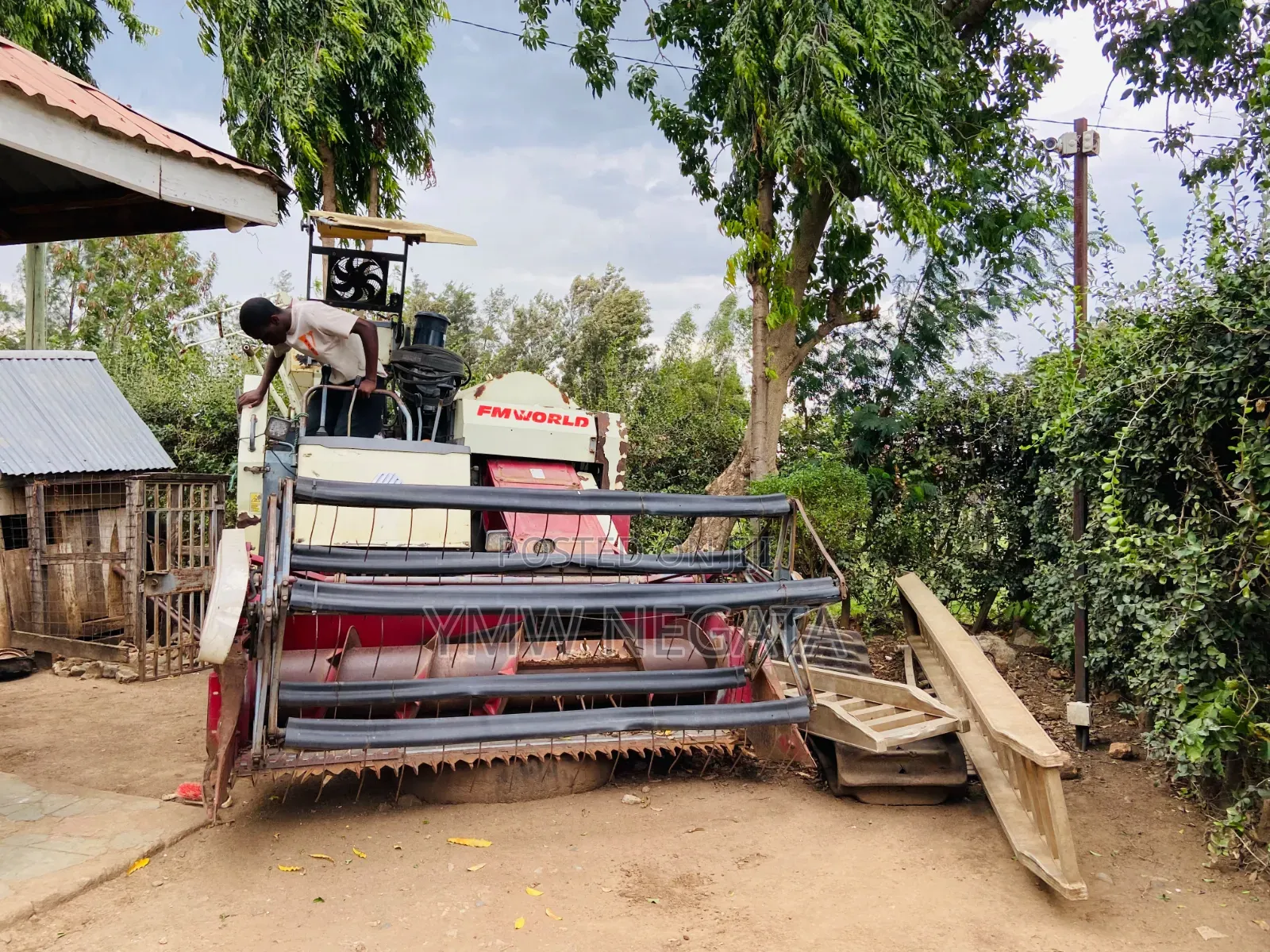 FMWORLD Tracked Combine Harvester