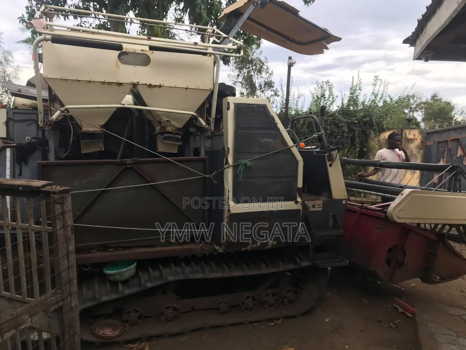 FMWORLD Tracked Combine Harvester
