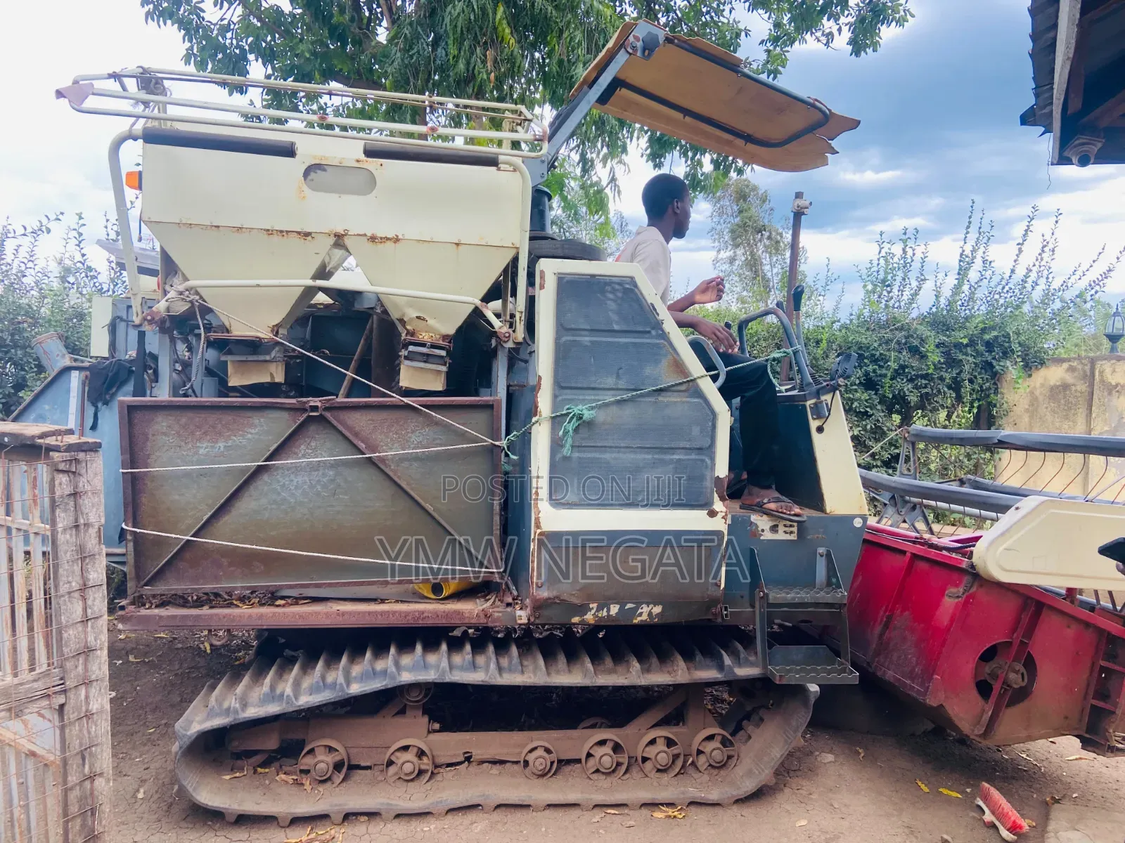FMWORLD Tracked Combine Harvester