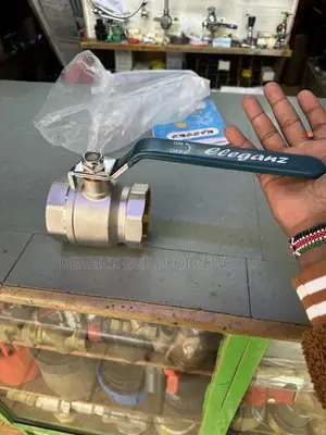 21⁄2” Ball Valve/Tank Connector