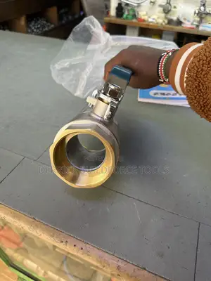 21⁄2” Ball Valve/Tank Connector