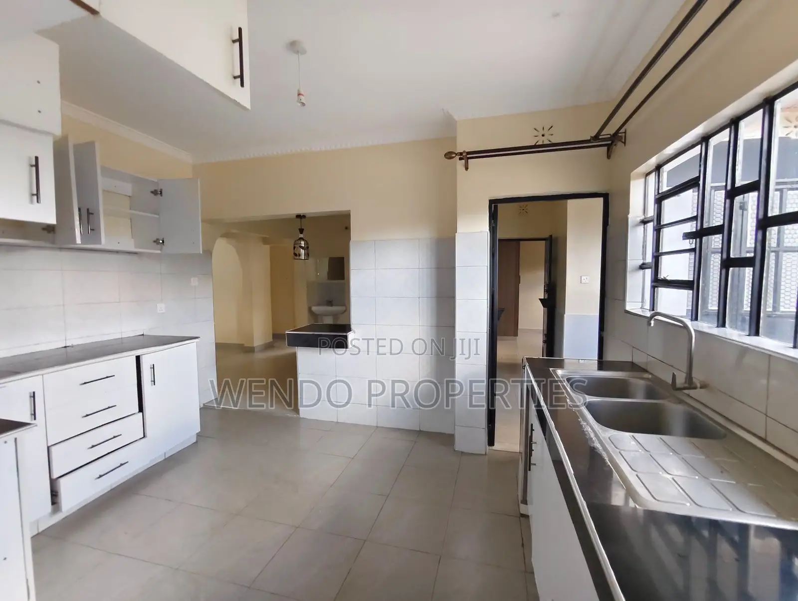 3bdrm Bungalow in Ngong CBD for rent