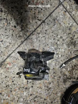 Toyota Rav4 Engine Mounting Available in Excellent Condition