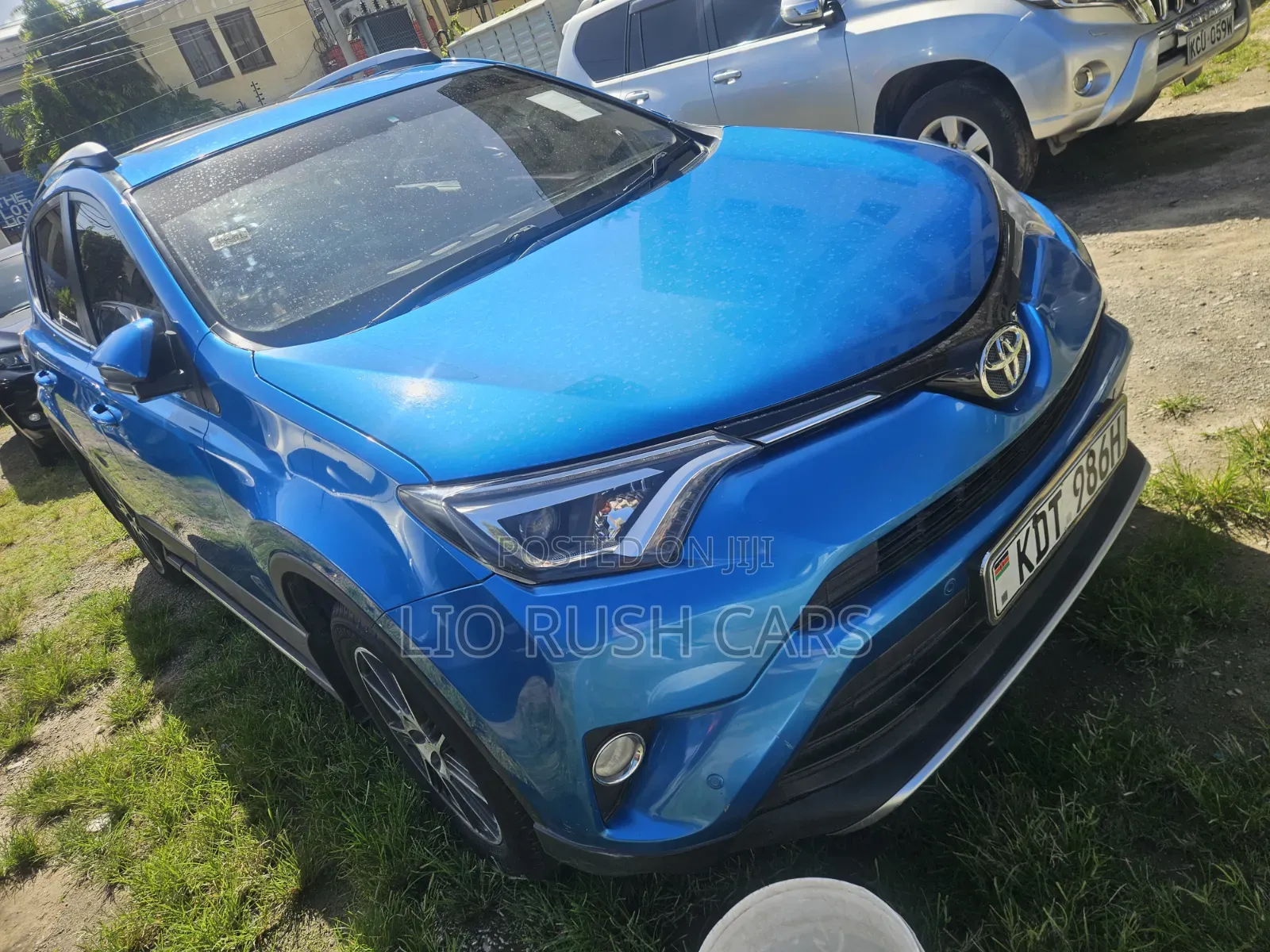 Toyota RAV4 2018 Blue