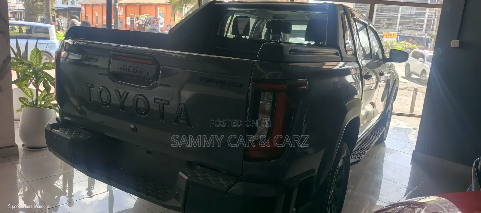 New Toyota Hilux 2026 Gray