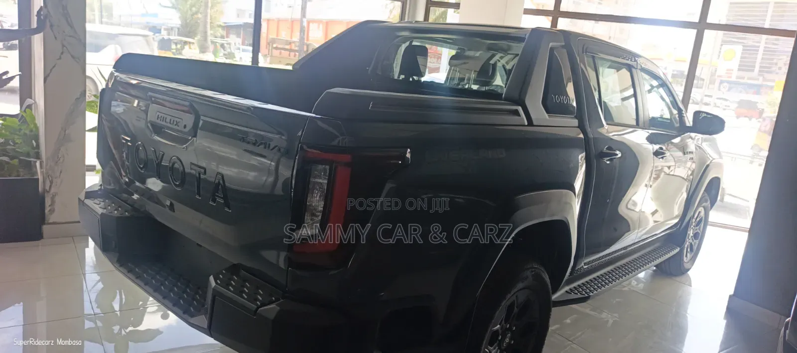 New Toyota Hilux 2026 Gray