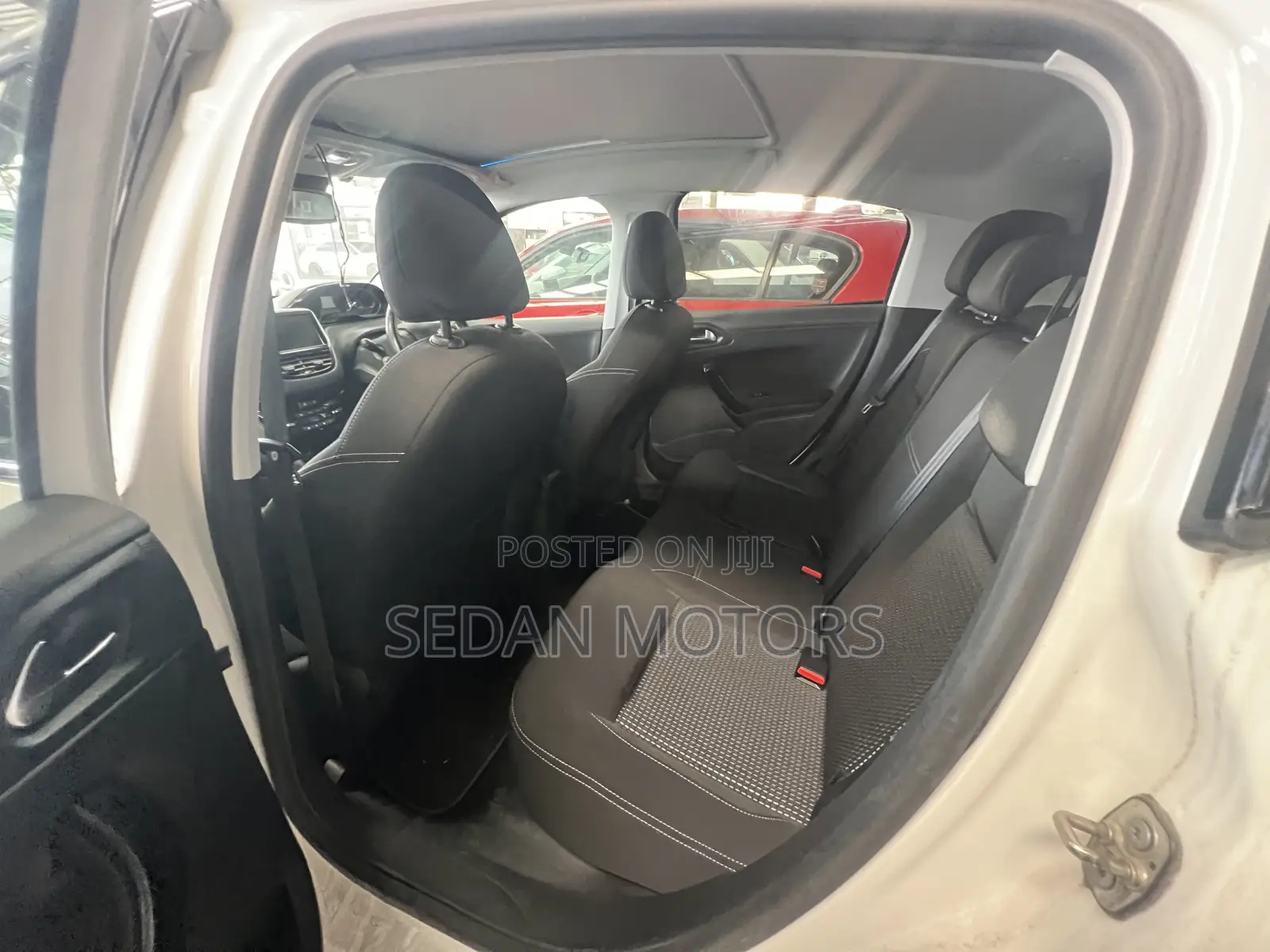 Peugeot 208 2019 White