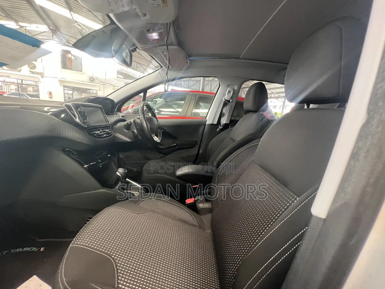 Peugeot 208 2019 White