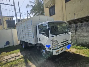 Isuzu NQR Beautiful Used
