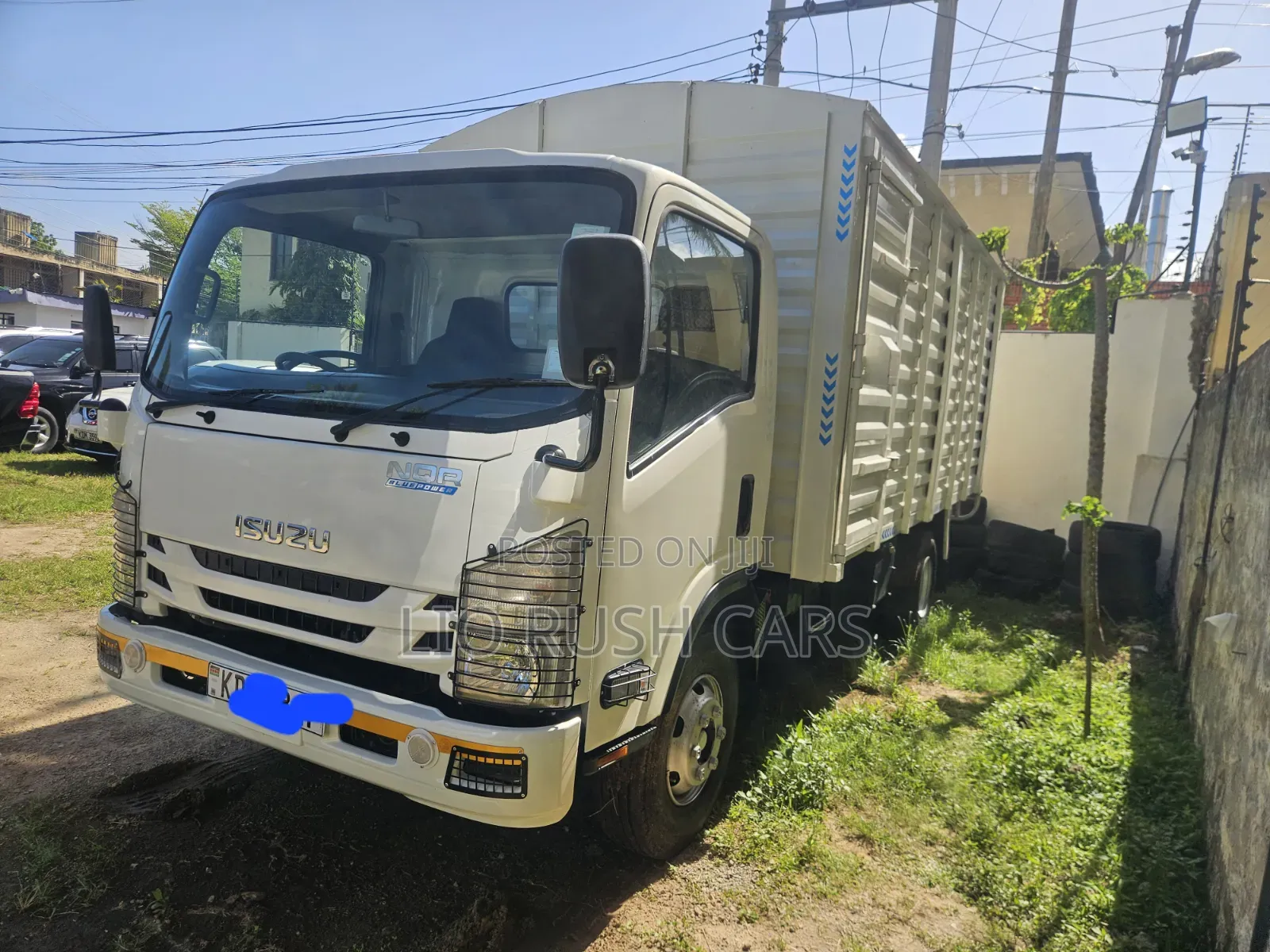 Isuzu NQR Beautiful Used