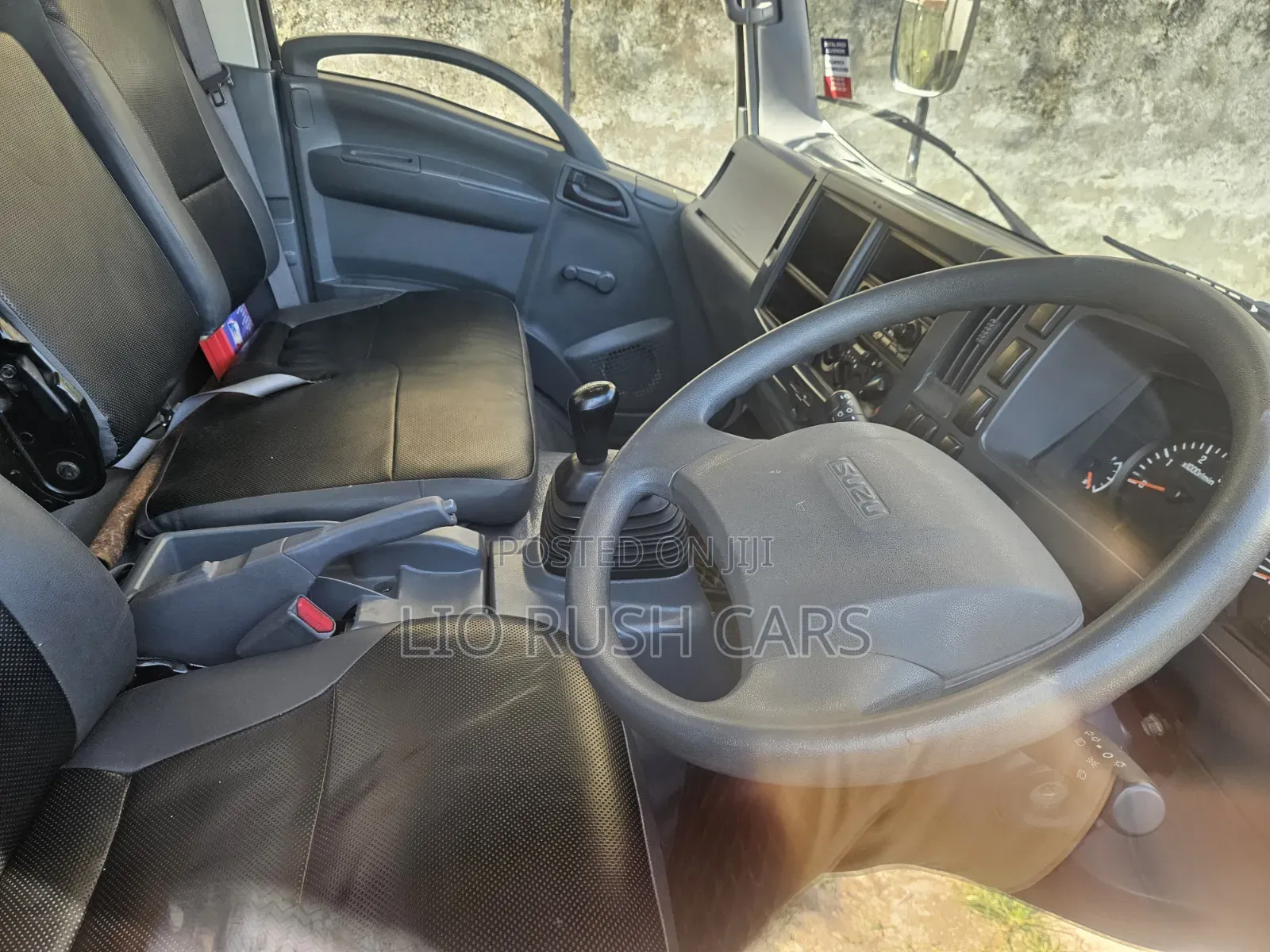 Isuzu NQR Beautiful Used