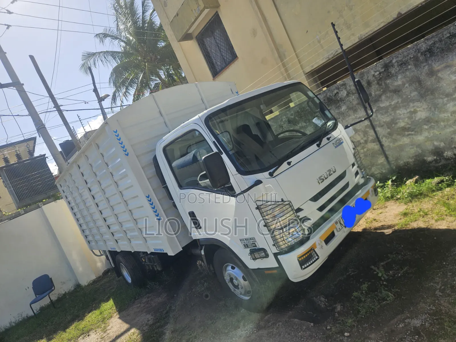 Isuzu NQR Beautiful Used
