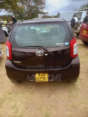 Toyota Passo 2015 Maroon