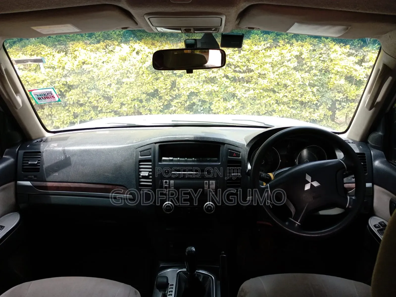 Mitsubishi Pajero 2014 Silver