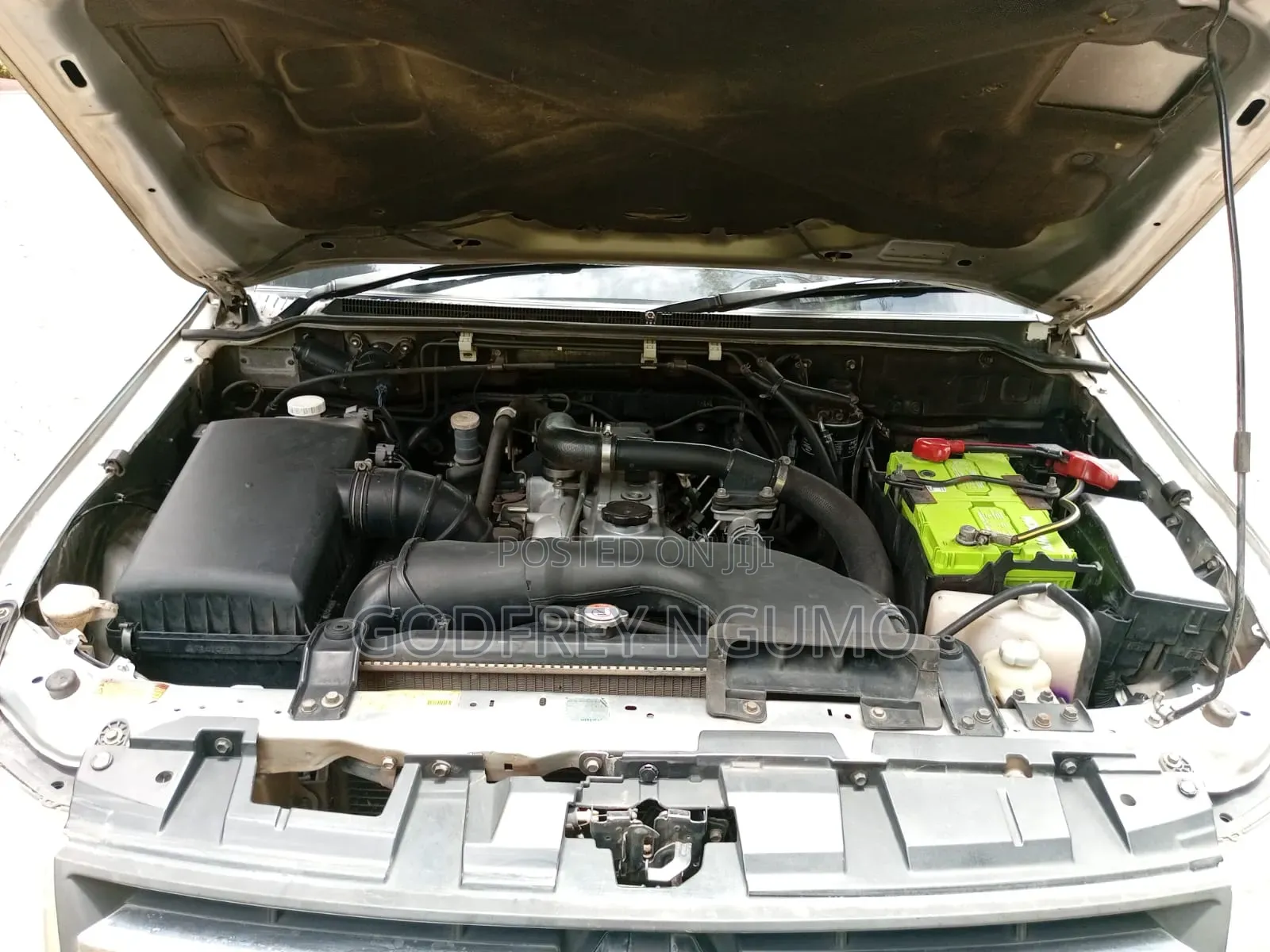 Mitsubishi Pajero 2014 Silver
