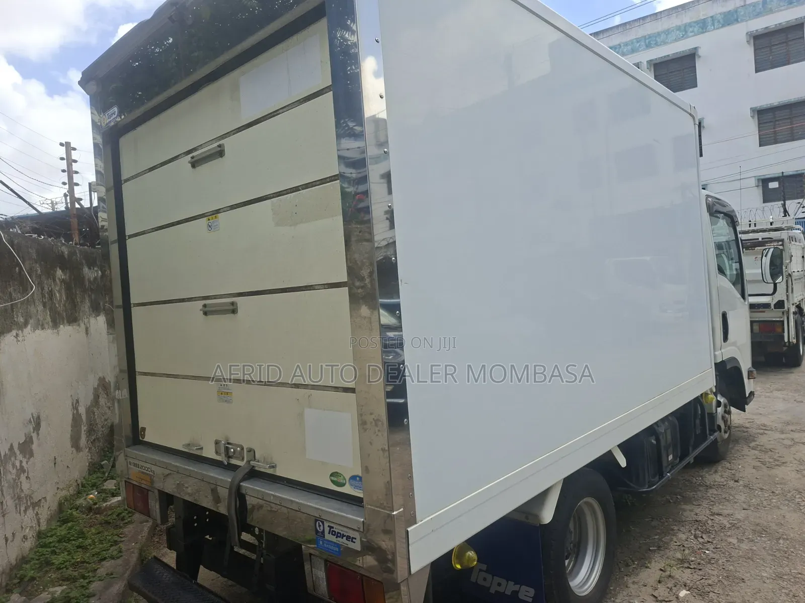 Isuzu Elf Refer Body 2019 White