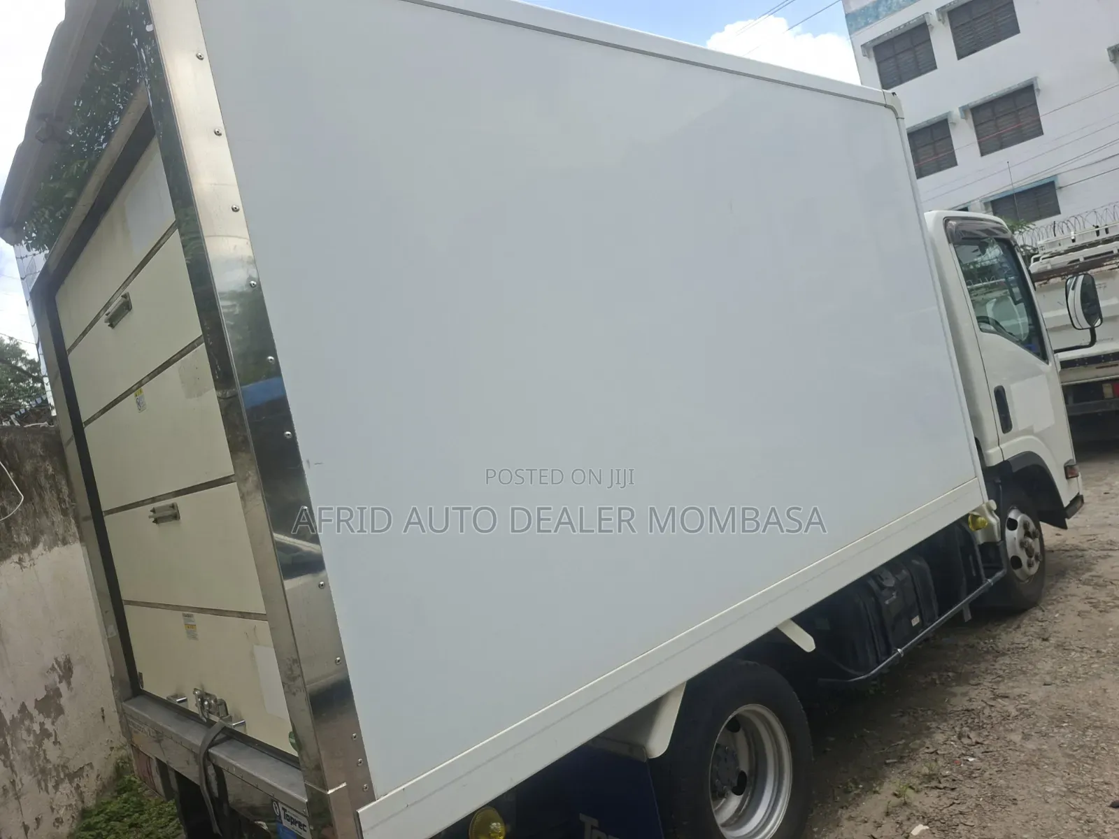 Isuzu Elf Refer Body 2019 White