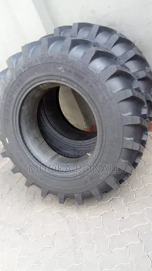 16.9-30 Tractor Tyre