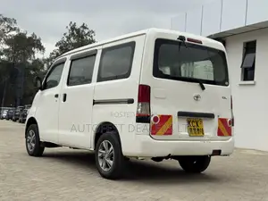 Toyota TownAce 2012 White