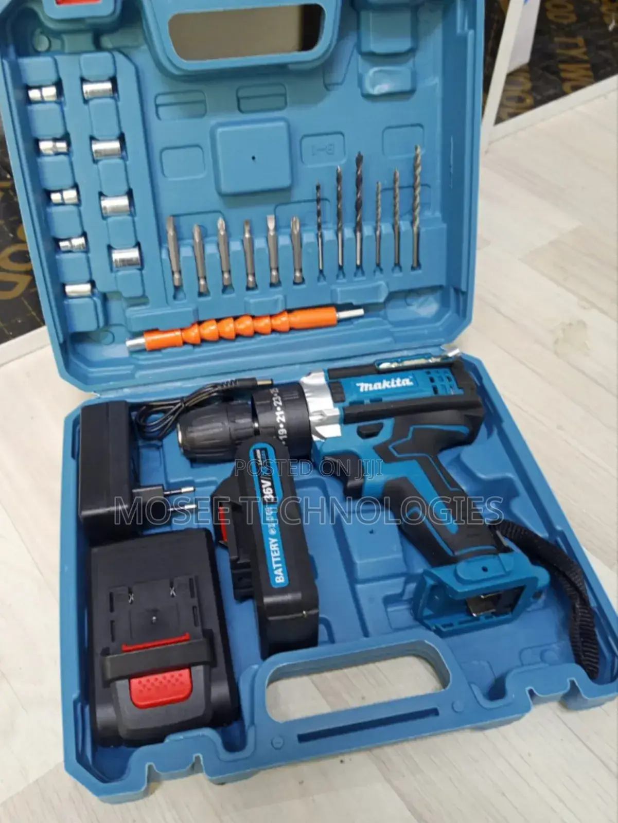 Makita Rechargeable Cordless Drill – Compact Power Tool