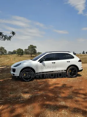 Porsche Cayenne 2015 White