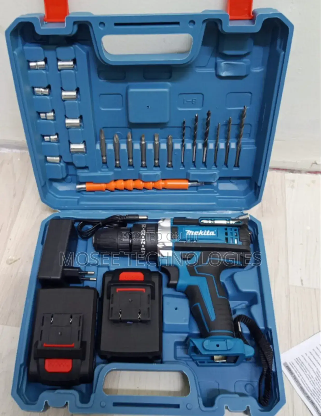 Makita Battery-Powered Cordless Drill