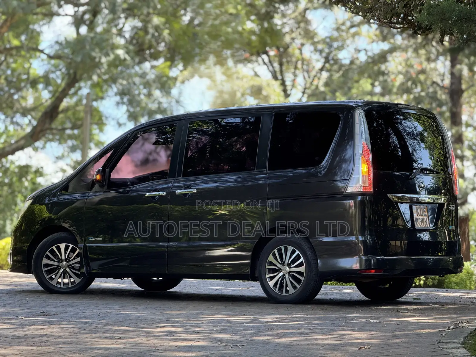 Nissan Serena 2014 Black