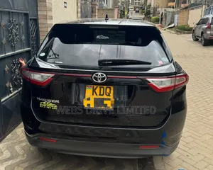 Toyota Harrier 2.0 2017