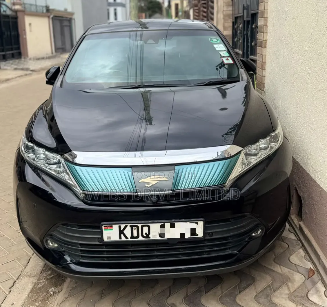 Toyota Harrier 2.0 2017