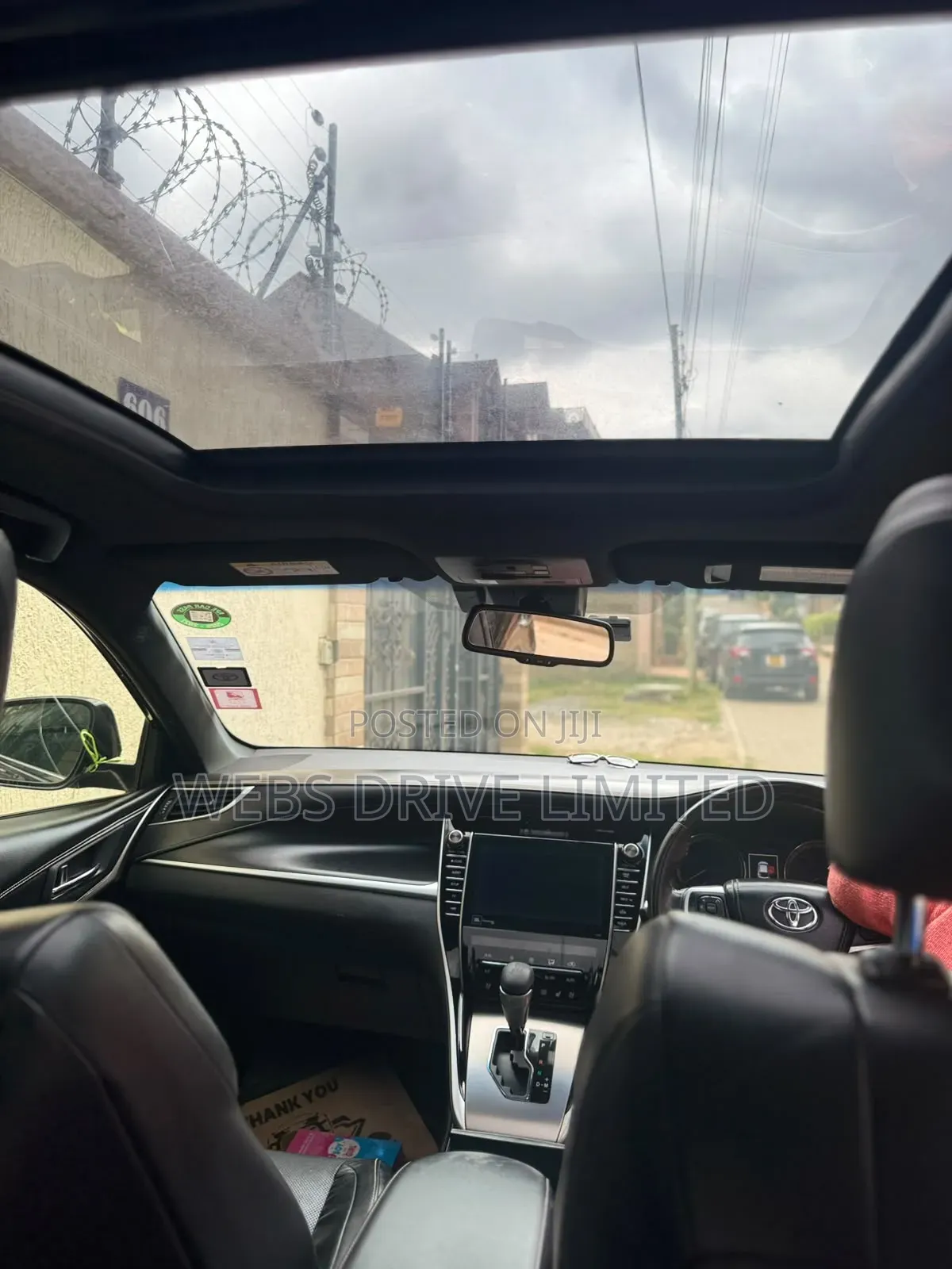 Toyota Harrier 2.0 2017
