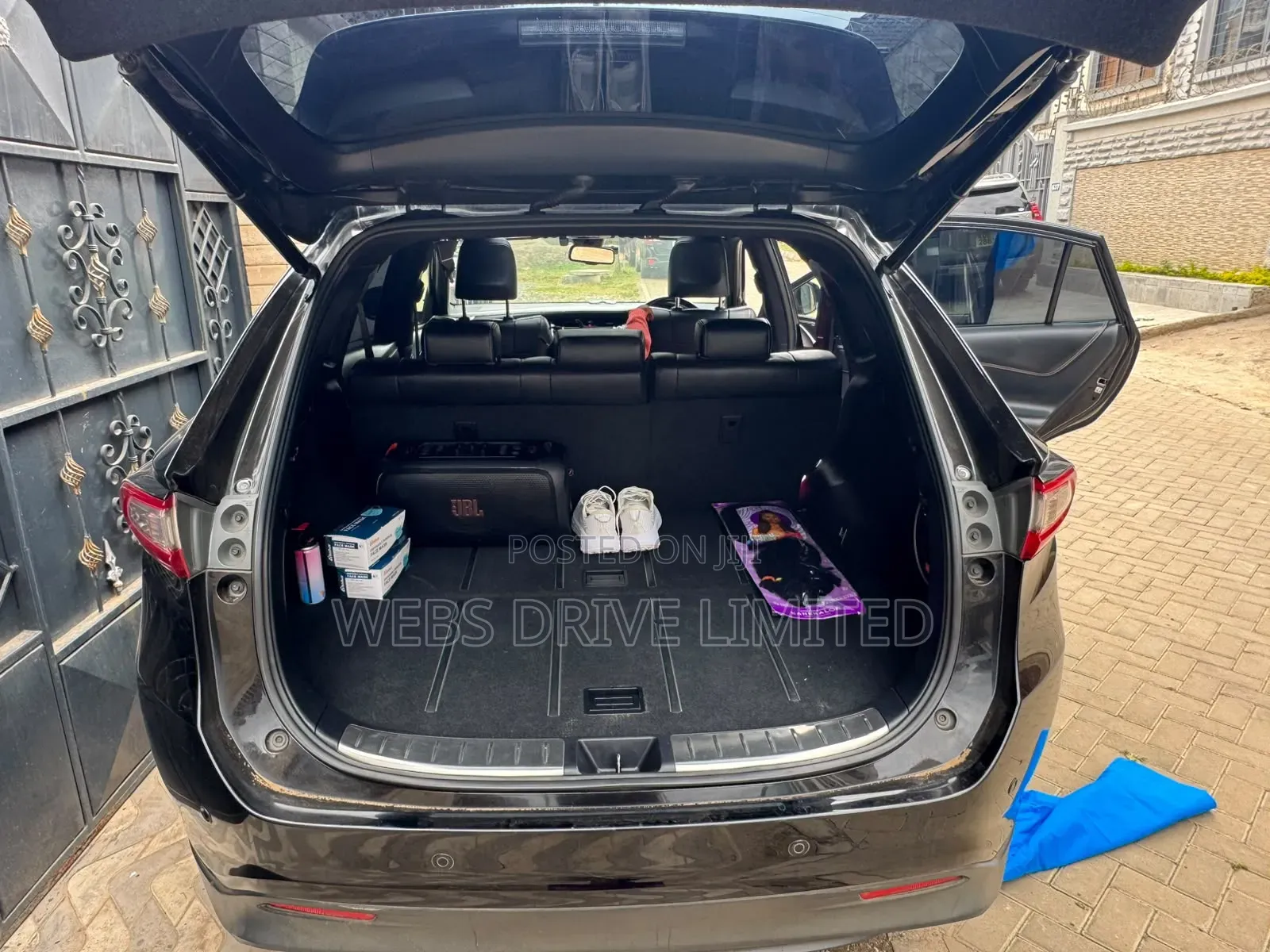 Toyota Harrier 2.0 2017