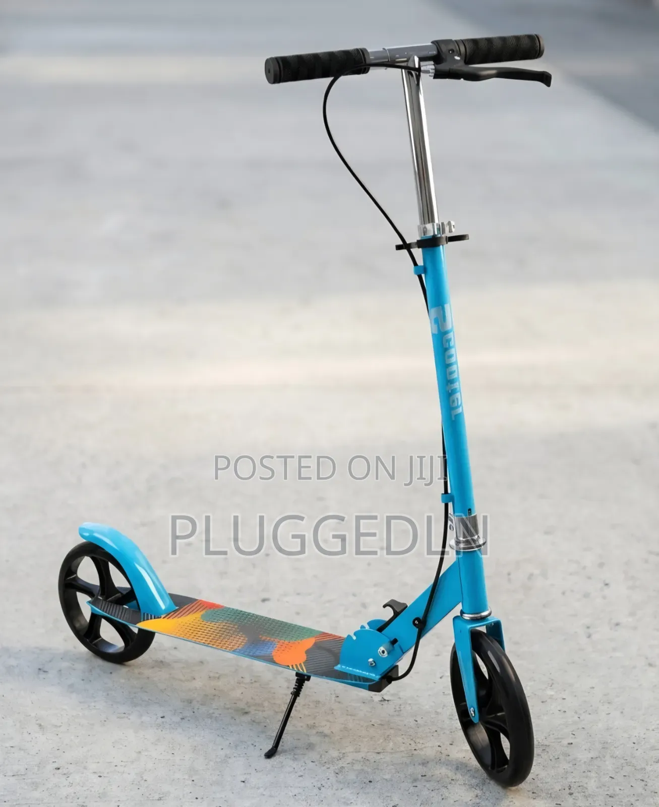 *Foldable Kick Scooter With Handbrake and Kickstand!*