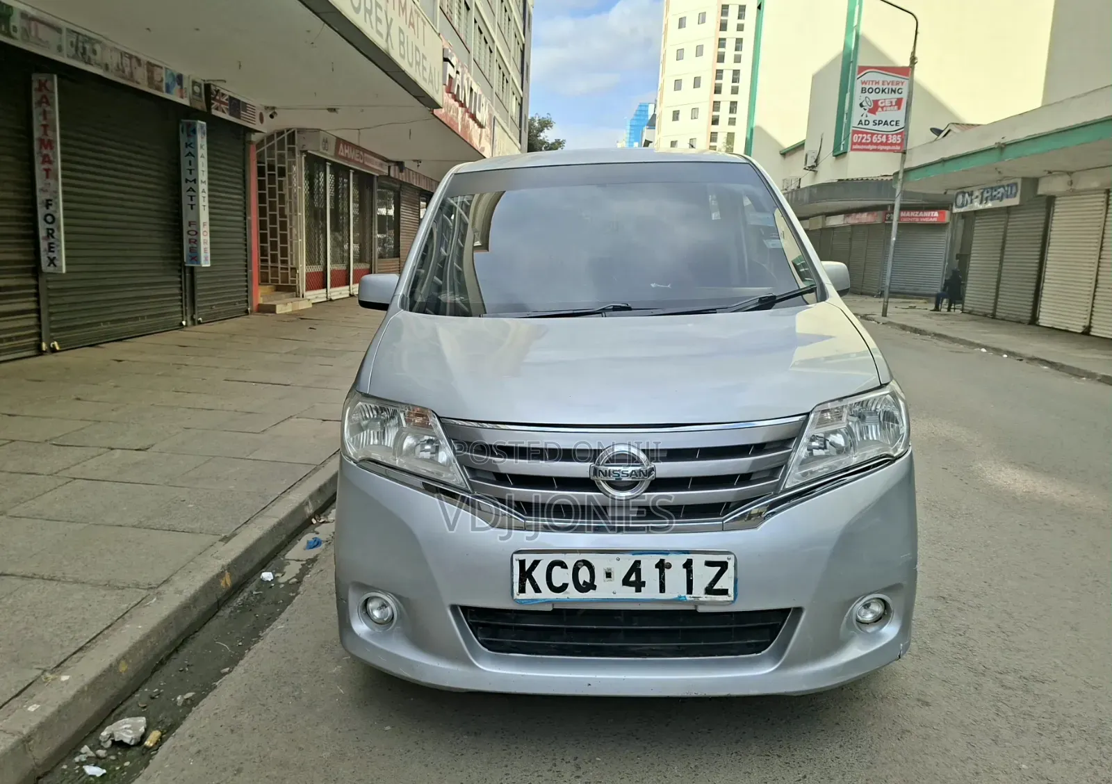 Nissan Serena 2013 Silver