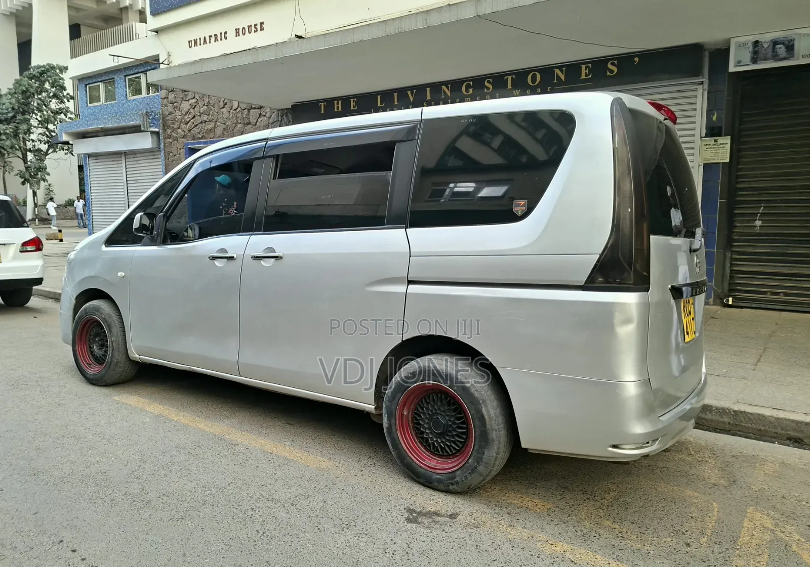Nissan Serena 2013 Silver