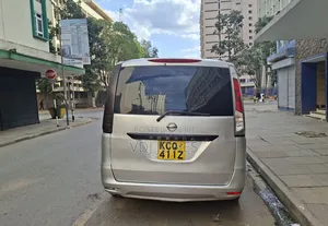 Nissan Serena 2013 Silver