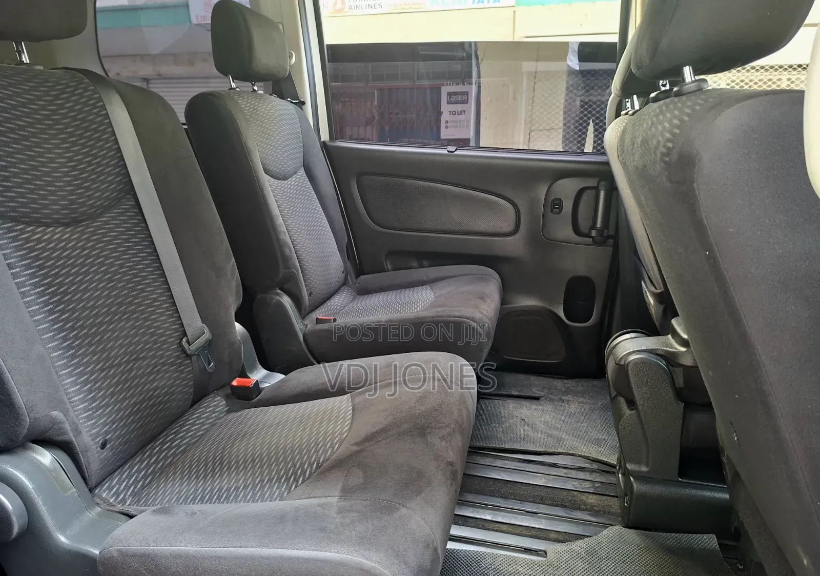 Nissan Serena 2013 Silver