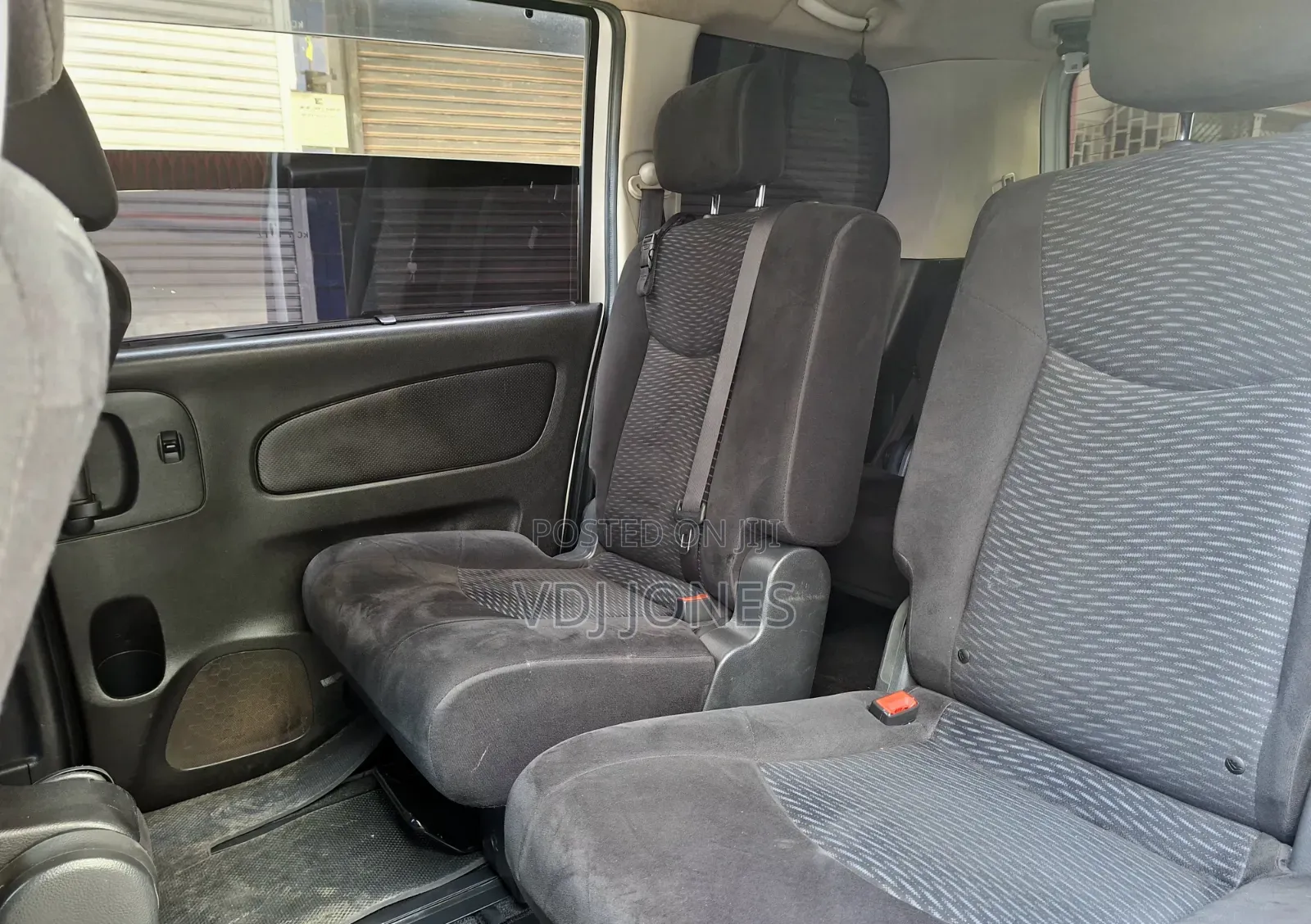Nissan Serena 2013 Silver