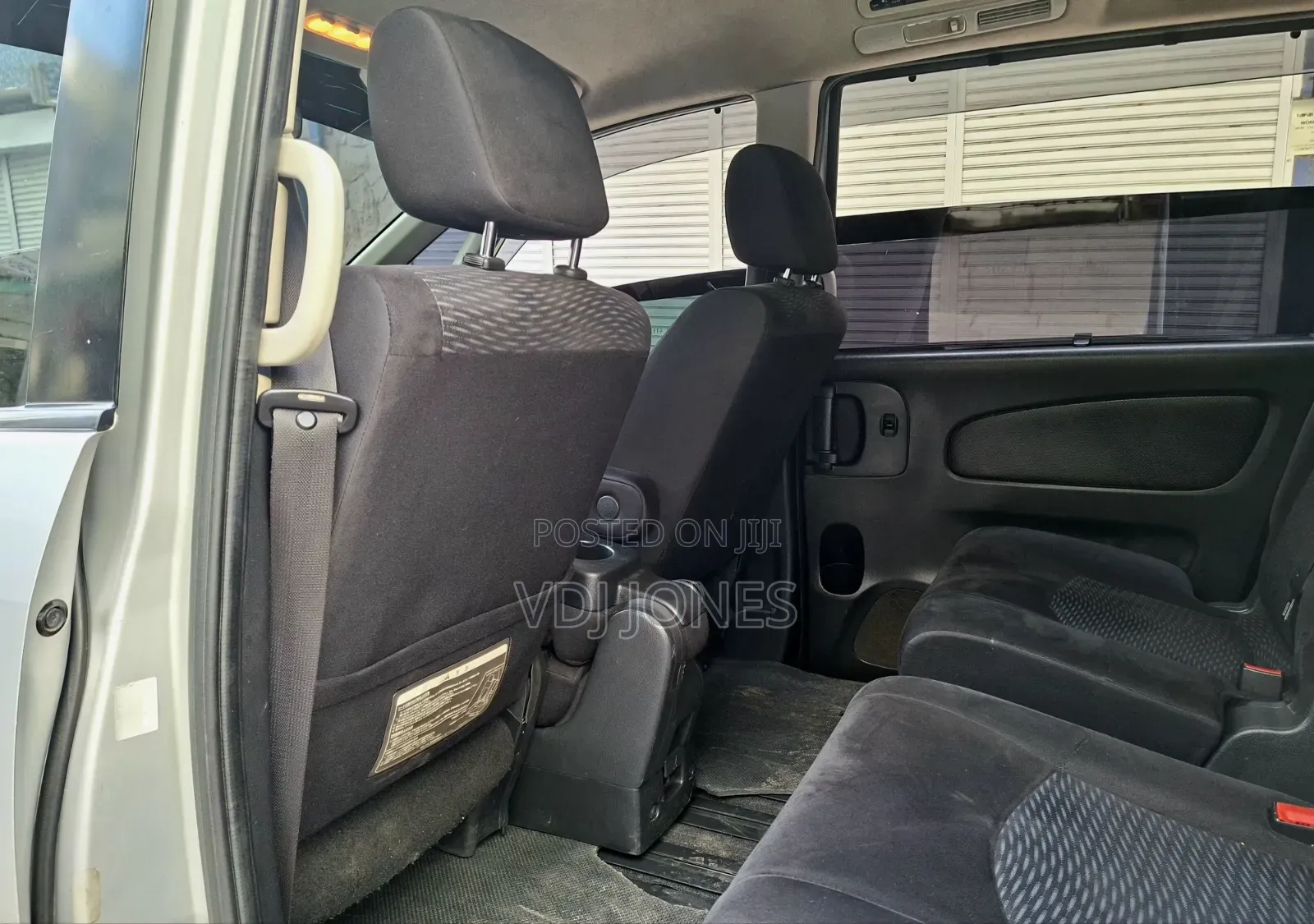 Nissan Serena 2013 Silver