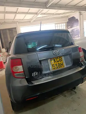 Toyota IST 2009 Gray