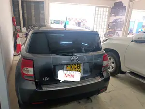 Toyota IST 2009 Gray