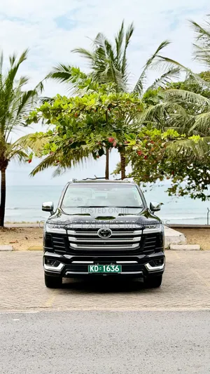 Toyota Land Cruiser Prado 2023 Black